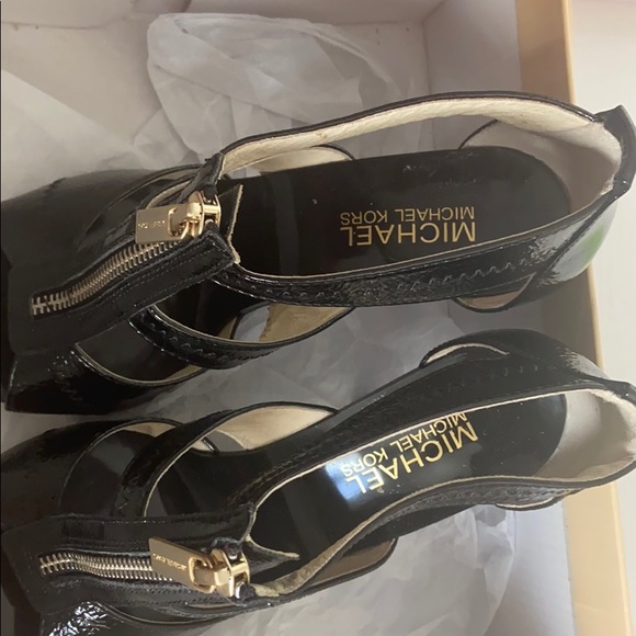 Michael Kors Heels - Picture 1 of 3